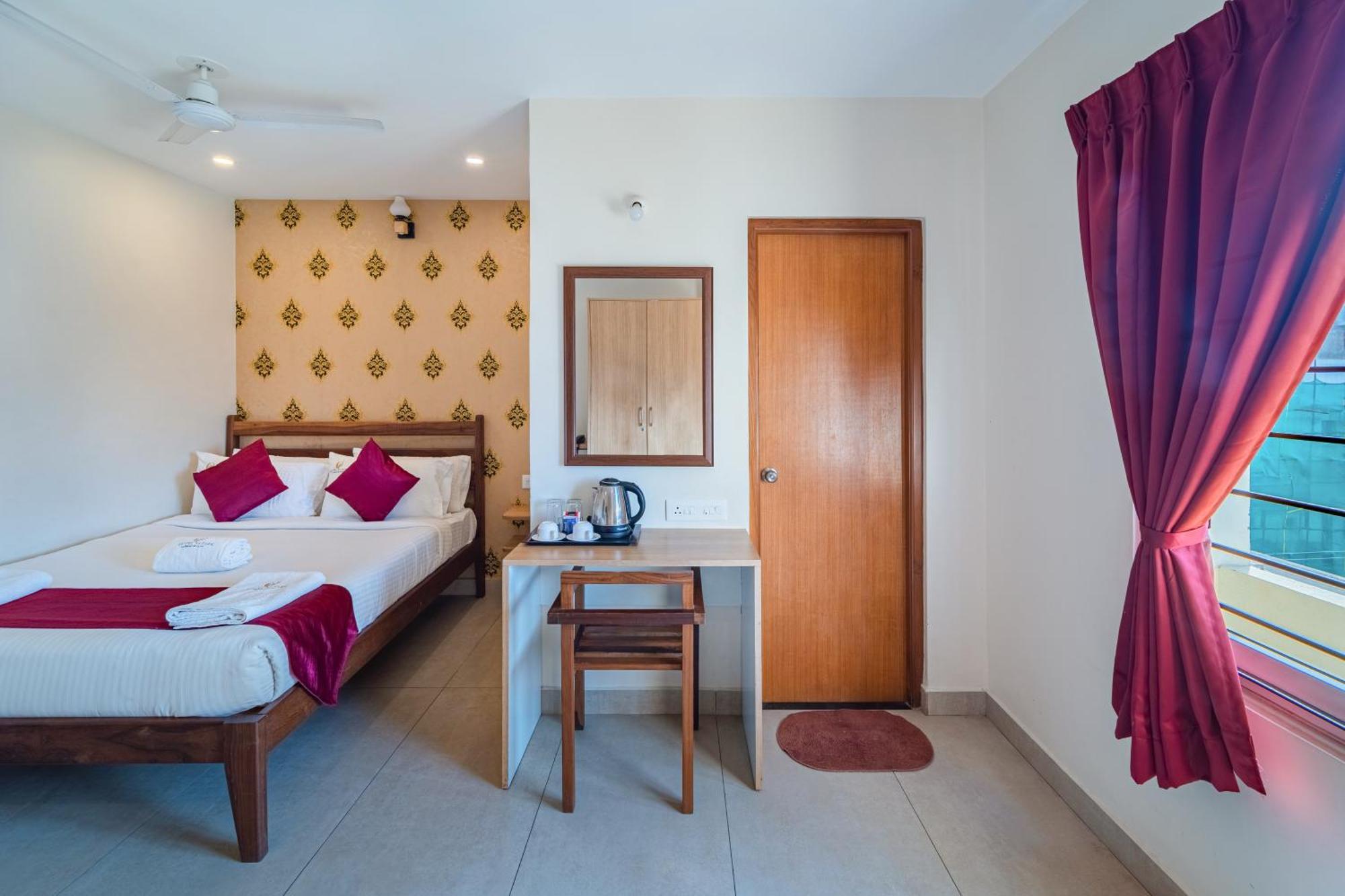 Hotel VI Park - City Centre بونديتْشيري المظهر الخارجي الصورة