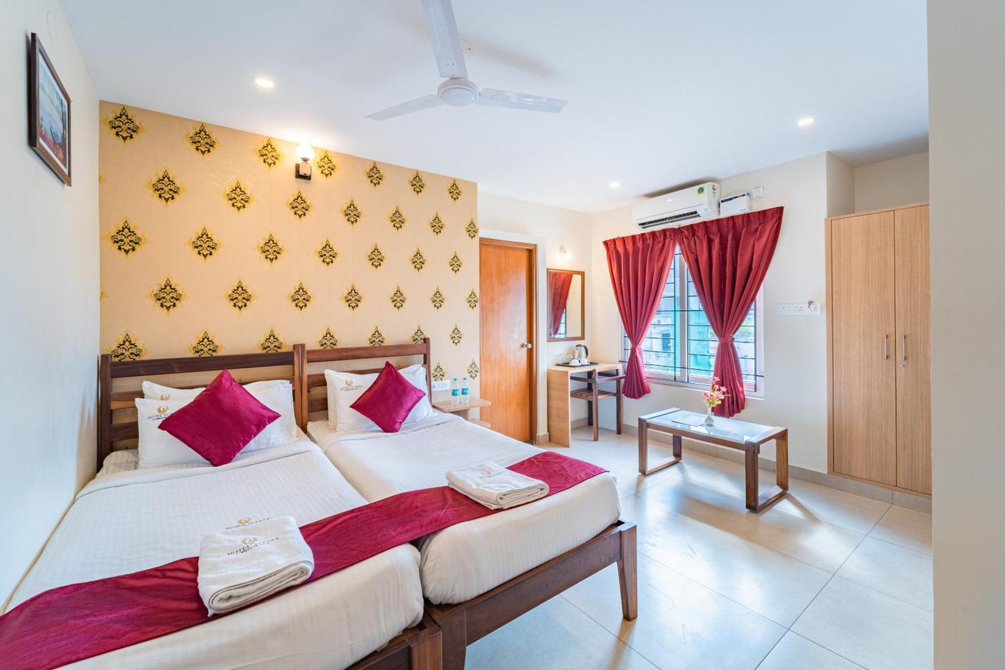 Hotel VI Park - City Centre بونديتْشيري المظهر الخارجي الصورة