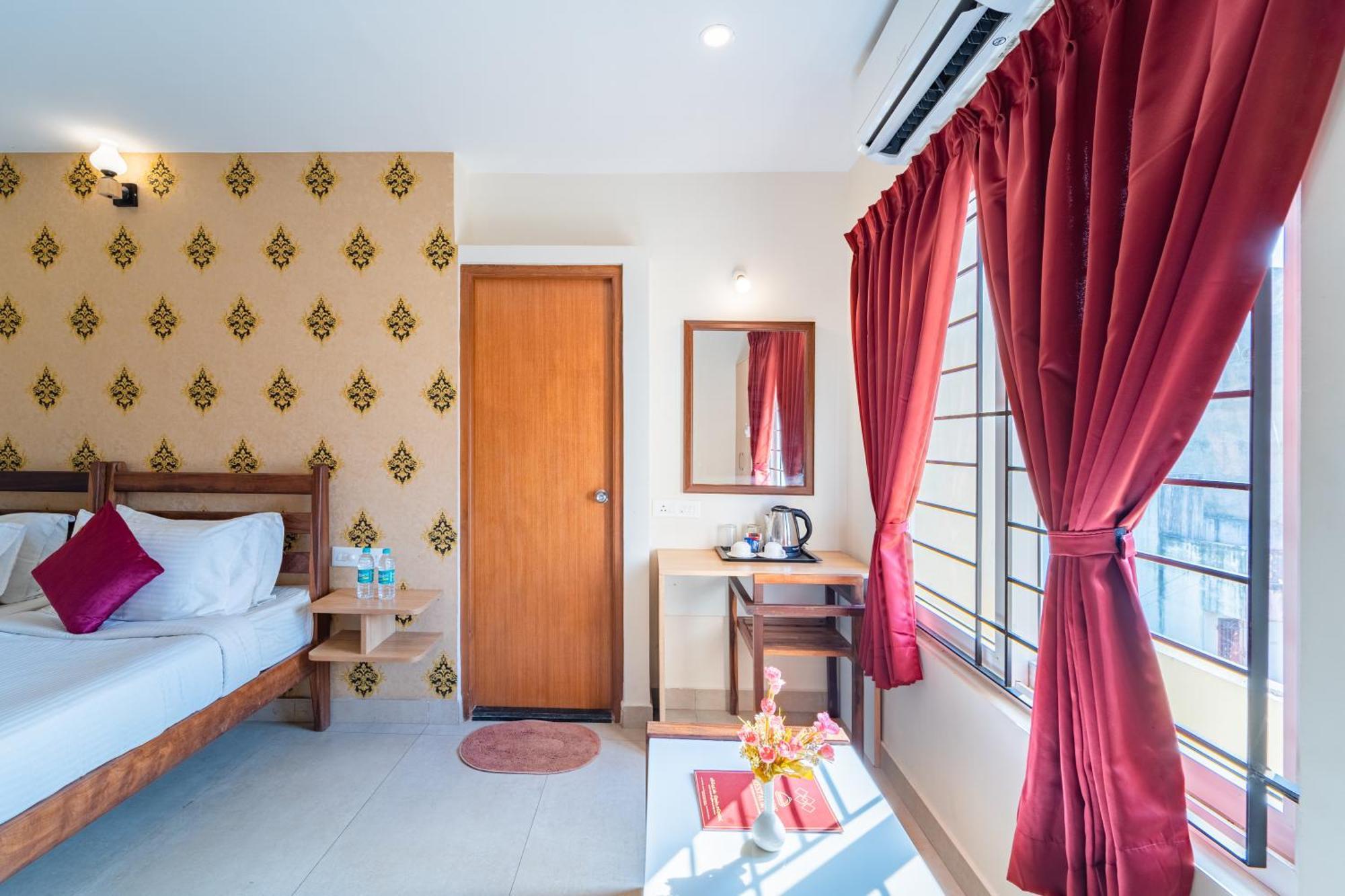 Hotel VI Park - City Centre بونديتْشيري المظهر الخارجي الصورة