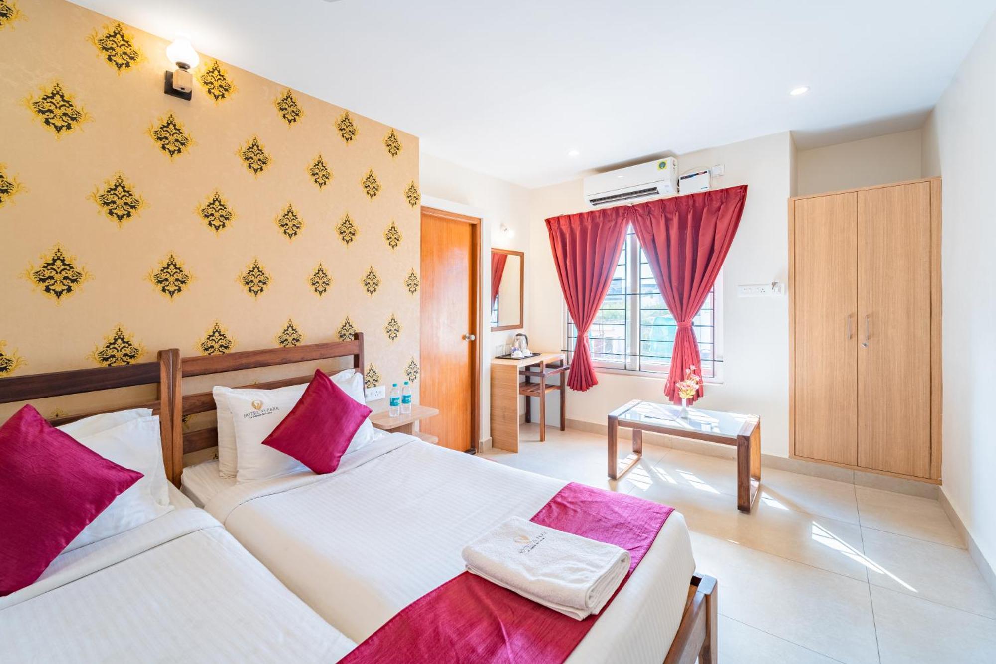 Hotel VI Park - City Centre بونديتْشيري المظهر الخارجي الصورة