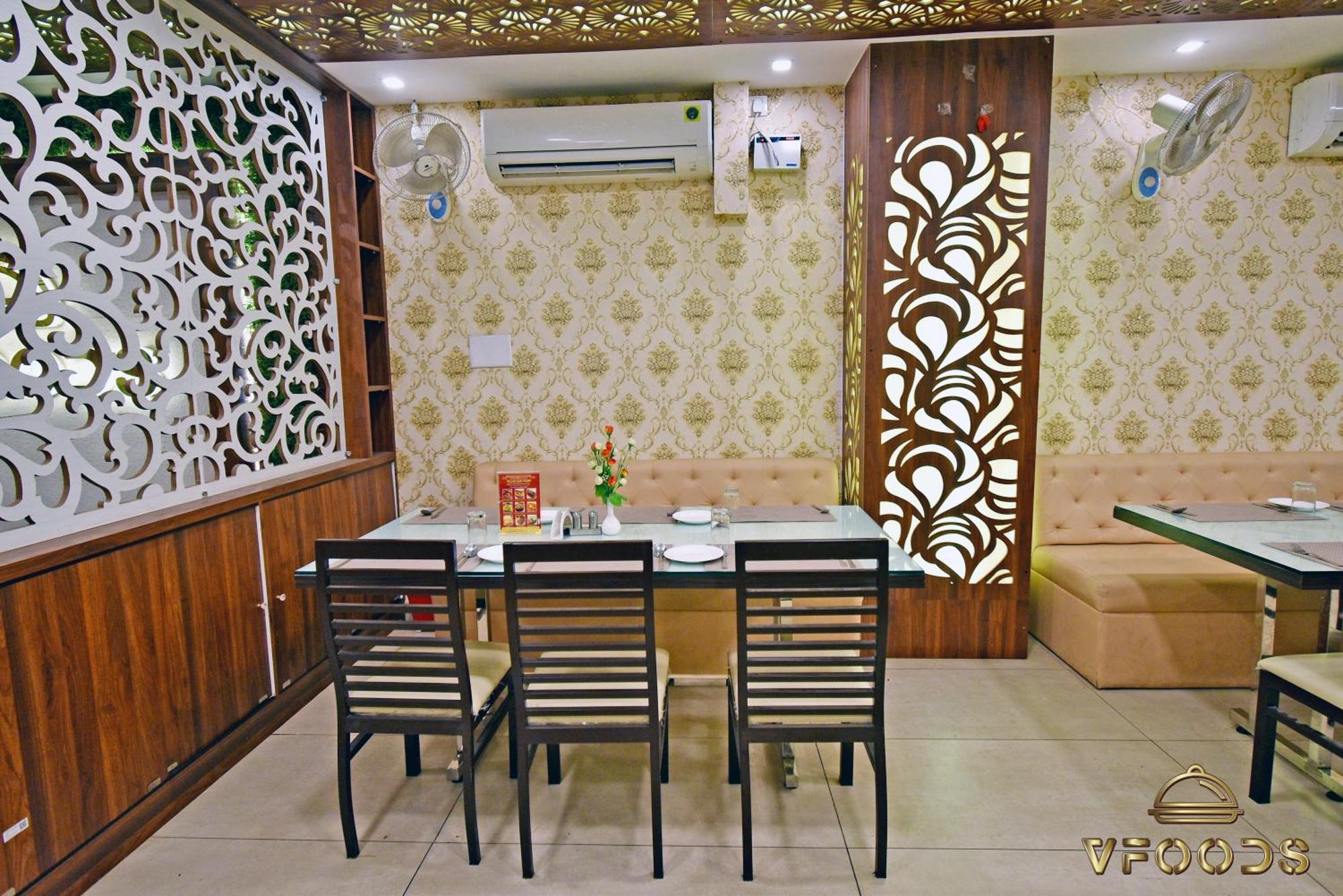 Hotel VI Park - City Centre بونديتْشيري المظهر الخارجي الصورة