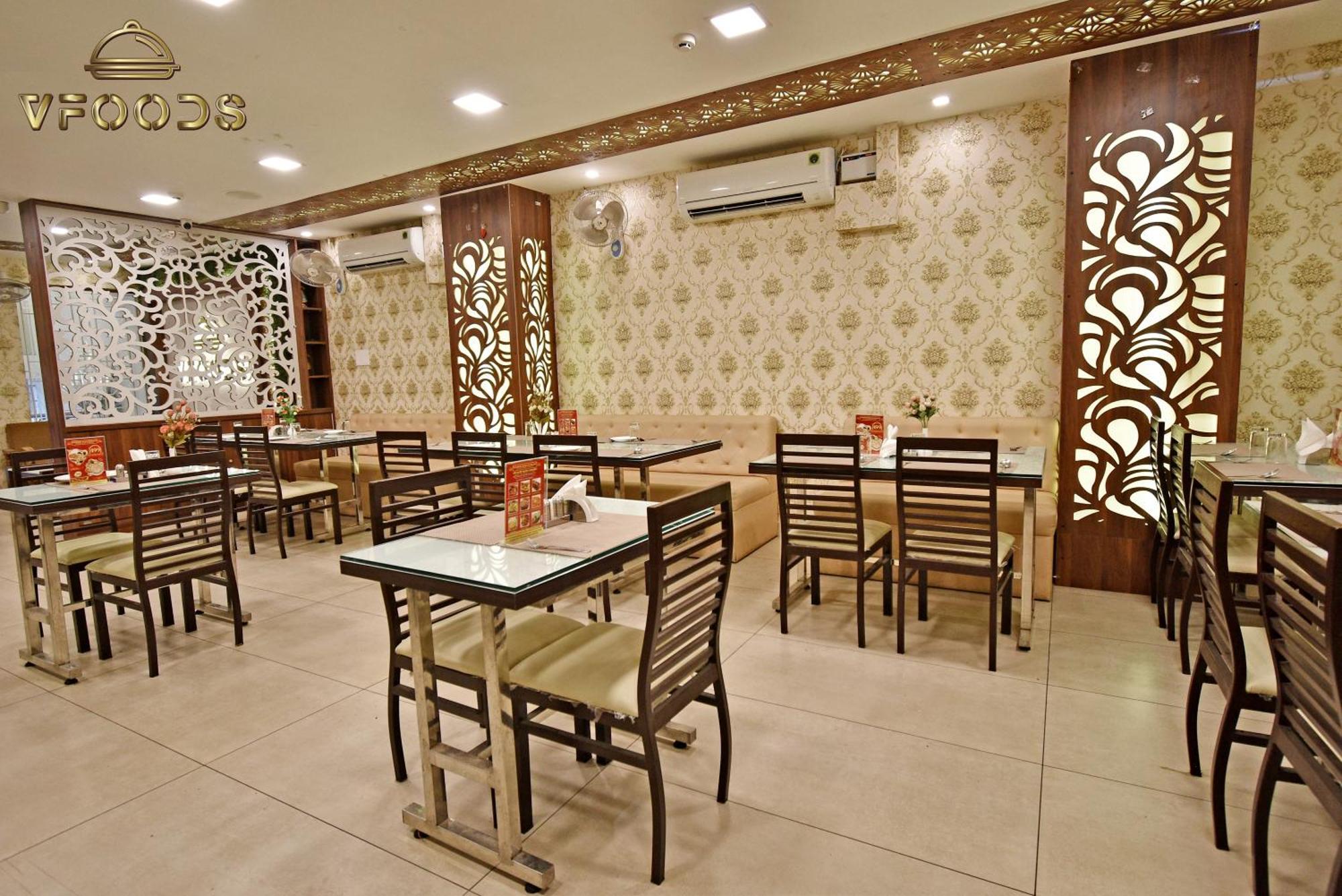 Hotel VI Park - City Centre بونديتْشيري المظهر الخارجي الصورة