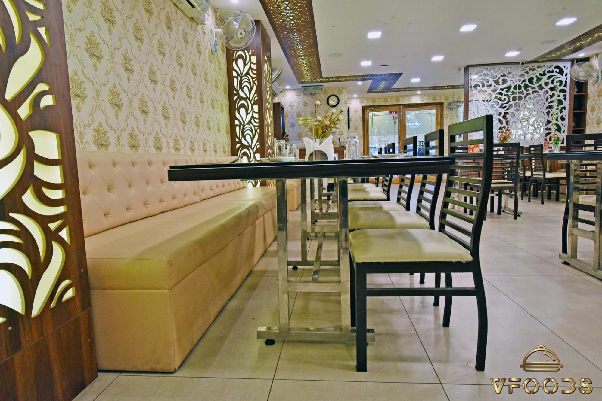 Hotel VI Park - City Centre بونديتْشيري المظهر الخارجي الصورة