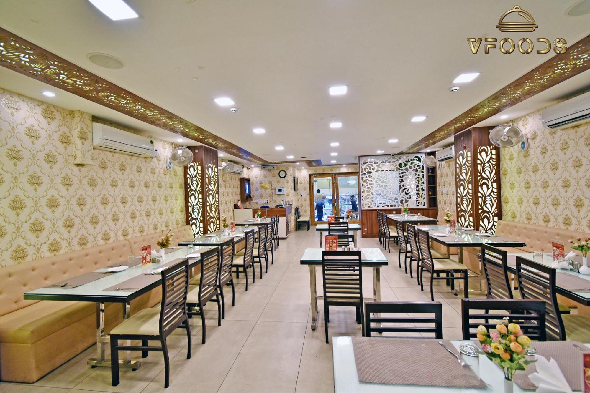 Hotel VI Park - City Centre بونديتْشيري المظهر الخارجي الصورة